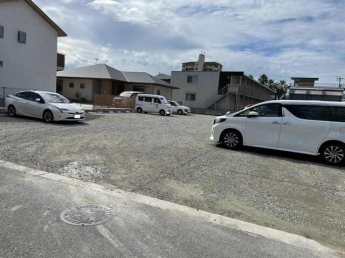 駐車場入口の北西側から撮影♪