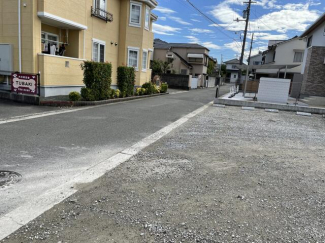 駐車場入口から東側を撮影♪