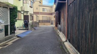 【前面道路含む現地写真】