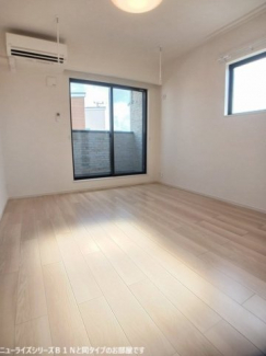 こちらのリビングで趣味の時間をお楽しみください