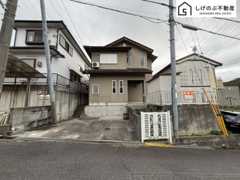 7LDKの広々とした家
駐車2台可