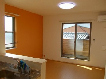 お洗濯にも便利なバルコニー付き