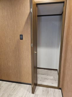 階段下の収納です