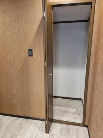 階段下の収納です