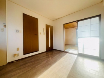 【居間・リビング】