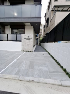 【エントランス】