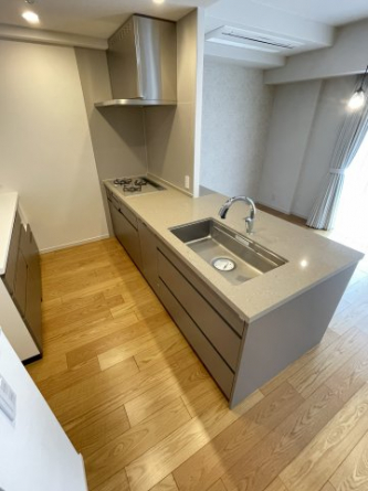 フィオレストーンの天板のフルフラットキッチン♪