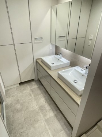 ダブルボウル採用でゆったりした空間です♪