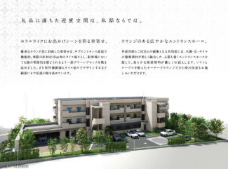 優美なラウンド状に計画した車寄せは、サブエントランス直結で機能的。車路の床材は10㎝角のタイル貼りとし、駐車場においても緑の雰囲気を感じられるよう一部グリーンブロックを敷き詰めました。