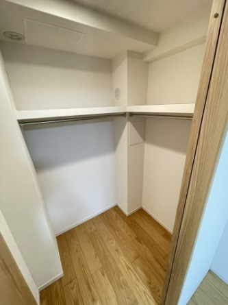 広々したウォークインクローゼット完備♪