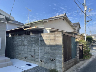 外観を南東側より撮影