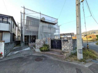 現在外壁塗装、屋根塗装、外構工事中です！