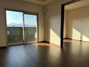 ロイヤルガーデン千舟町の画像