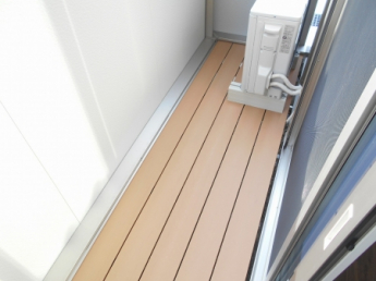 【バルコニー】