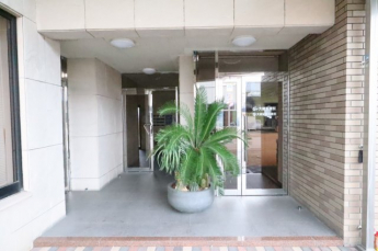 【エントランス】