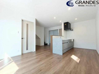 内部も落ち着いたカラーで統一してます♪