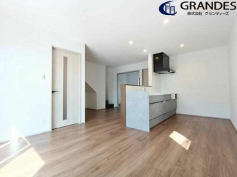 内部も落ち着いたカラーで統一してます♪