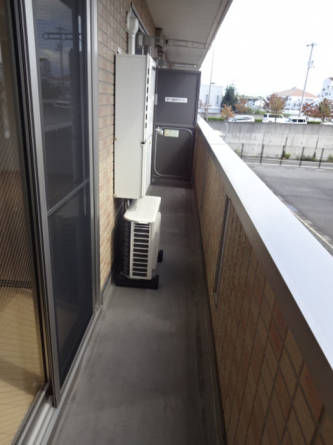 【バルコニー】