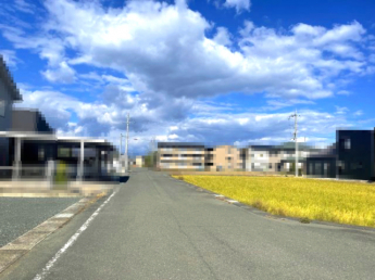 【前面道路含む現地写真】