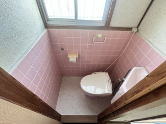 コンパクトで使いやすいトイレです