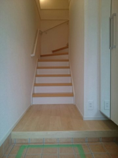 落ち着いた玄関です