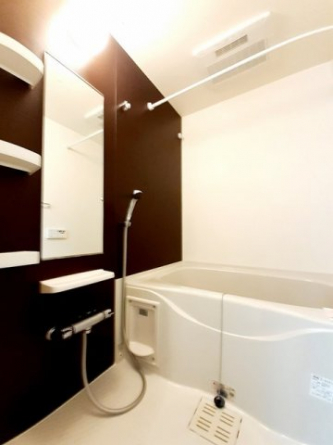 落ち着いた空間のお風呂です