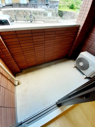 外からの目が気にならないバルコニーで洗濯物が干せます