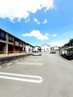 駐車場に車を止められます