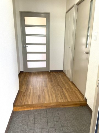 【玄関】