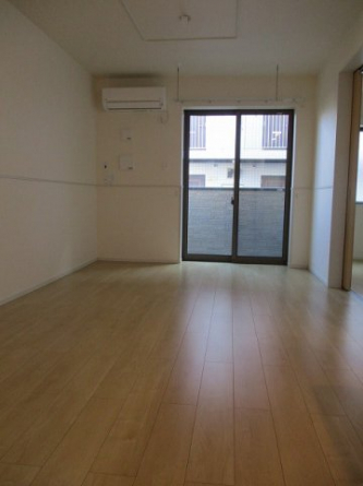 こちらのリビングで趣味の時間をお楽しみください