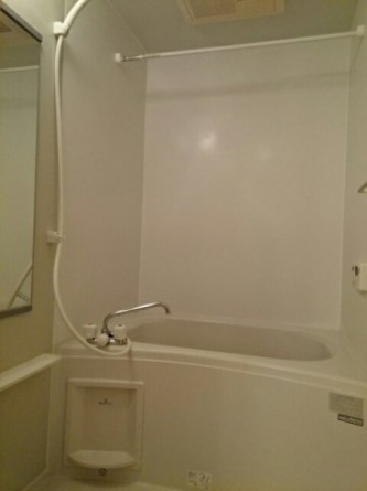 日々の疲れを癒すお風呂付です