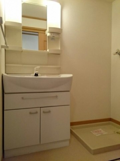 コンパクトで使いやすい洗面所