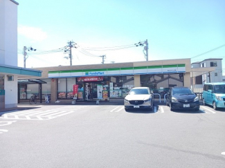 ファミリーマートひがしの店様まで800m