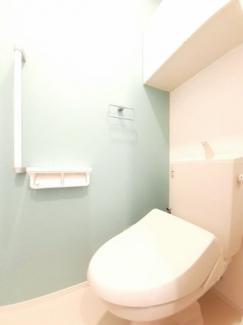 清潔感のあるトイレです