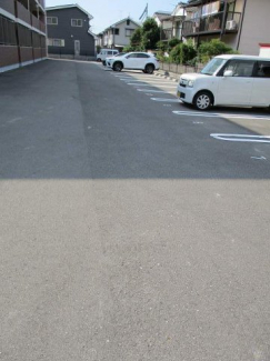 駐車場があるので、車を買う予定の方も安心です