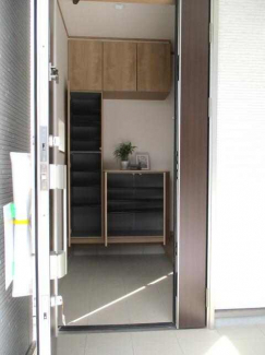 下駄箱の収納量も多いです
