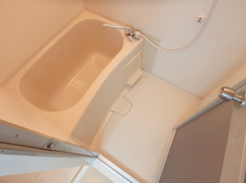 １日の疲れを癒すバスルーム