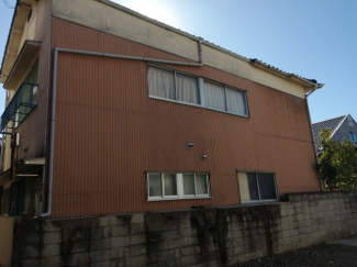 建物西面です。