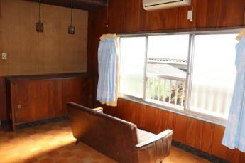 2階南側の洋室です。