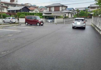 松山市溝辺町の駐車場の画像