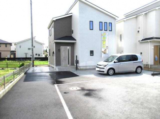 落ち着いた雰囲気の外観です