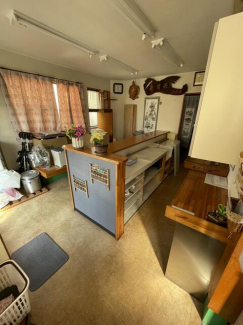 伊予市下吾川の店付住宅の画像