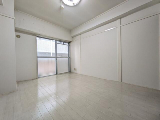 間取り・内観写真は参考です。