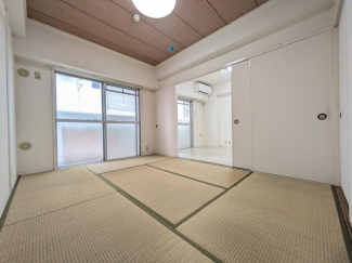 間取り・内観写真は参考です。