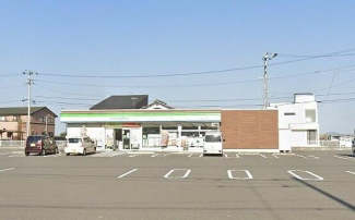 ファミリーマート松山磯河内店まで301m