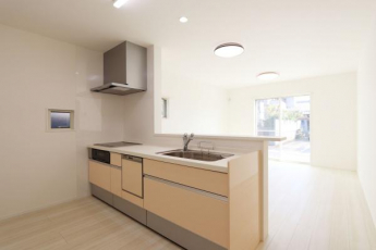 家族と会話しやすい対面キッチンです♪