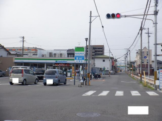 ファミリーマート松山生石店まで364m