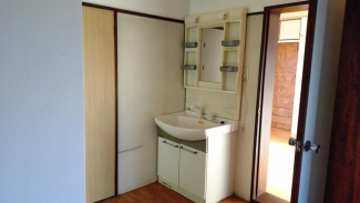 洗面室でナチュラルな自分も盛った自分も自在に演出