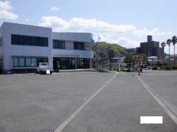 愛媛自動車学校まで543m