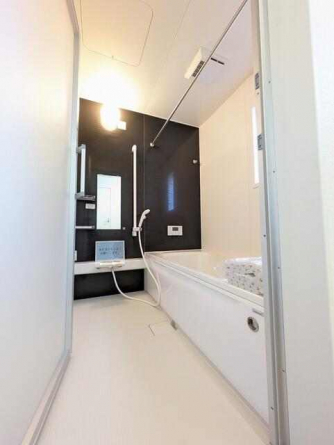 ゆったりくつろげる浴室で、心ほぐれる至福の時間